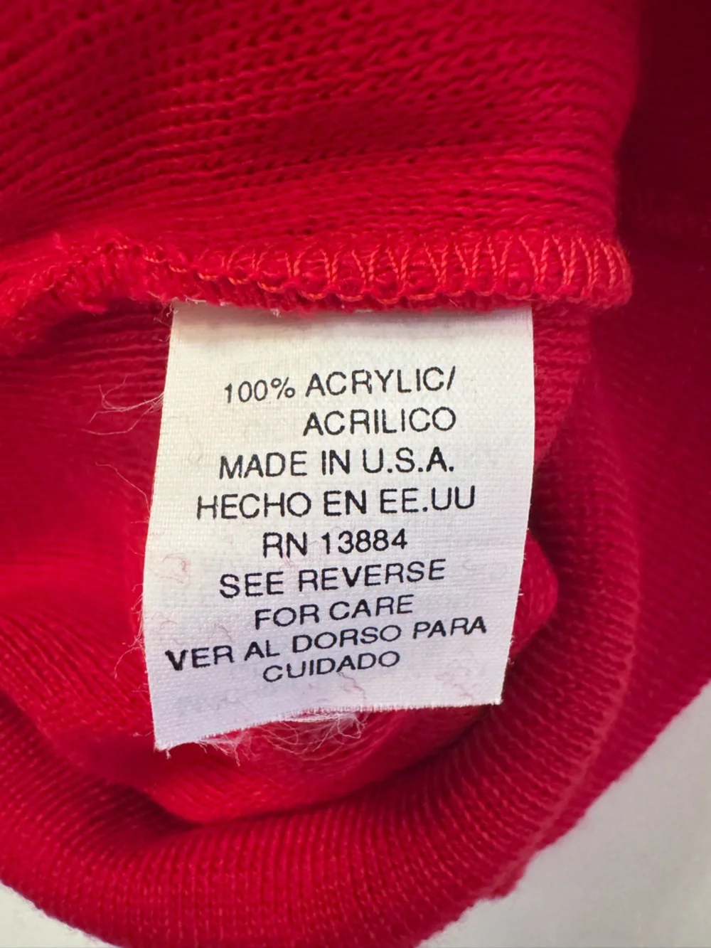 New Izod Vintage Mens Red V-Neck Knit Acrylic Pullover Sweater Golf USA